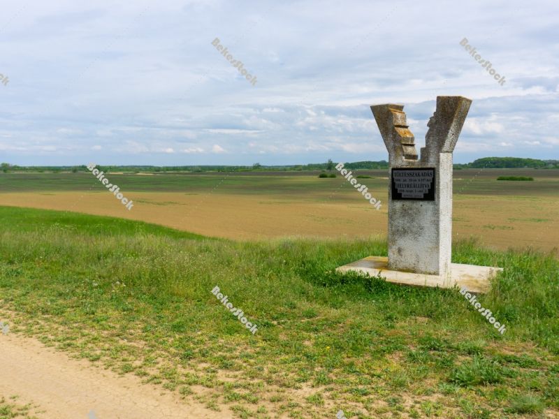 Dam Rupture Monument - In memory of the flood in Bekes. Bekes Co Dam Rupture Monument - In memory of the flood in Bekes. Bekes Co