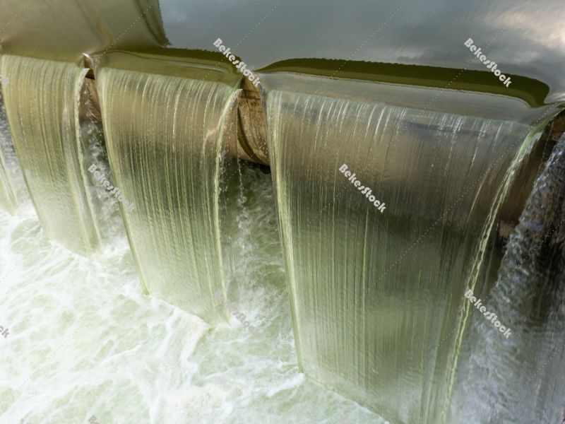 Dam on the Kettos-Koros River near Bekes - duzzaszto gat Dam on the Kettos-Koros River near Bekes - duzzaszto gat