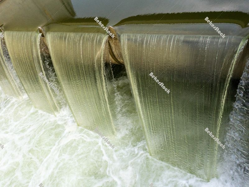 Dam on the Kettos-Koros River near Bekes - duzzaszto gat Dam on the Kettos-Koros River near Bekes - duzzaszto gat