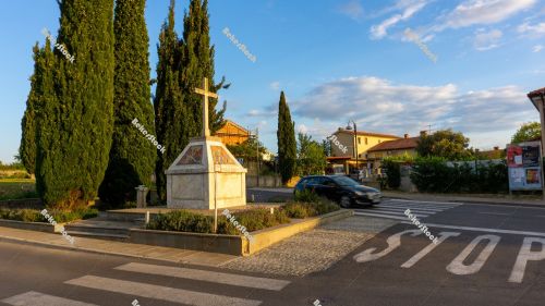 Column (cross) 'Beli Kriz' at sunset, Portoroz, Piran, Obalno-kr Column (cross) 'Beli Kriz' at sunset, Portoroz, Piran, Obalno-kr