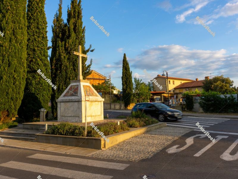 Column (cross) 'Beli Kriz' at sunset, Portoroz, Piran, Obalno-kr Column (cross) 'Beli Kriz' at sunset, Portoroz, Piran, Obalno-kr