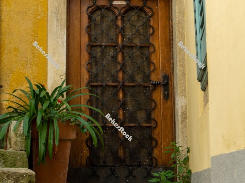 Closed wooden entrance door, Piran, Obalno-kraska, Slovenia, Jun Closed wooden entrance door, Piran, Obalno-kraska, Slovenia, Jun