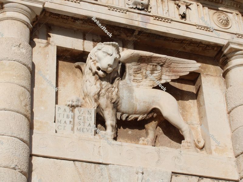 Lion of Venice, The Land Gate, Zadar, December 2019 Lion of Venice, The Land Gate, Zadar, December 2019